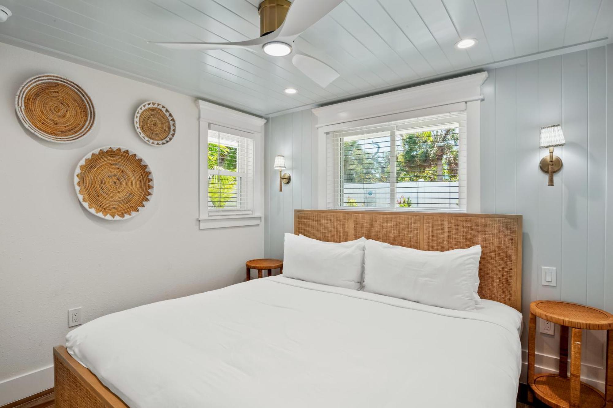 Tropical Breeze Resort Bee Ridge Exterior foto