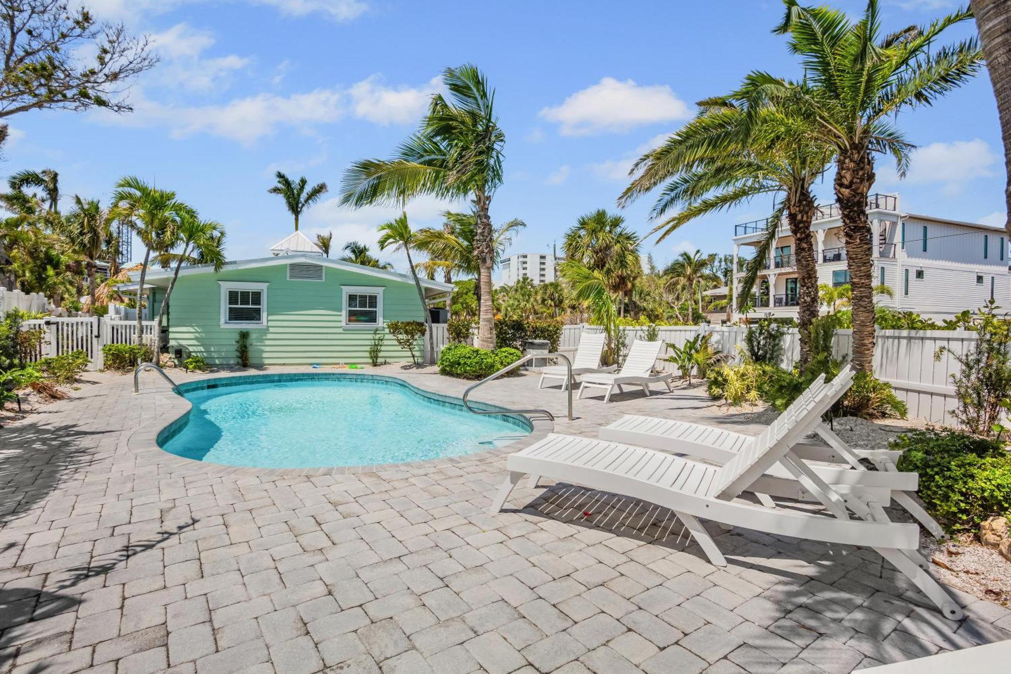 Tropical Breeze Resort Bee Ridge Exterior foto