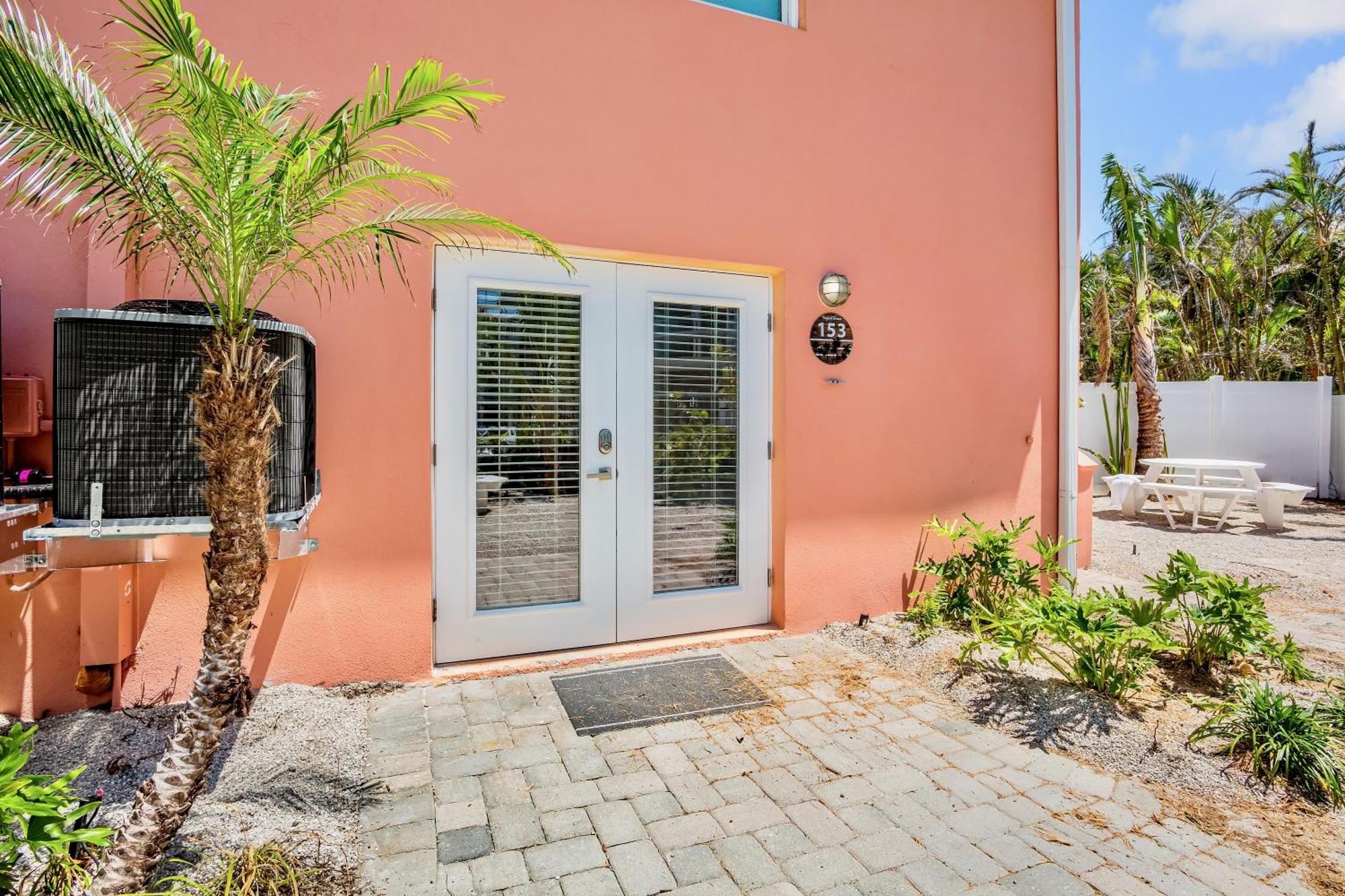 Tropical Breeze Resort Bee Ridge Exterior foto