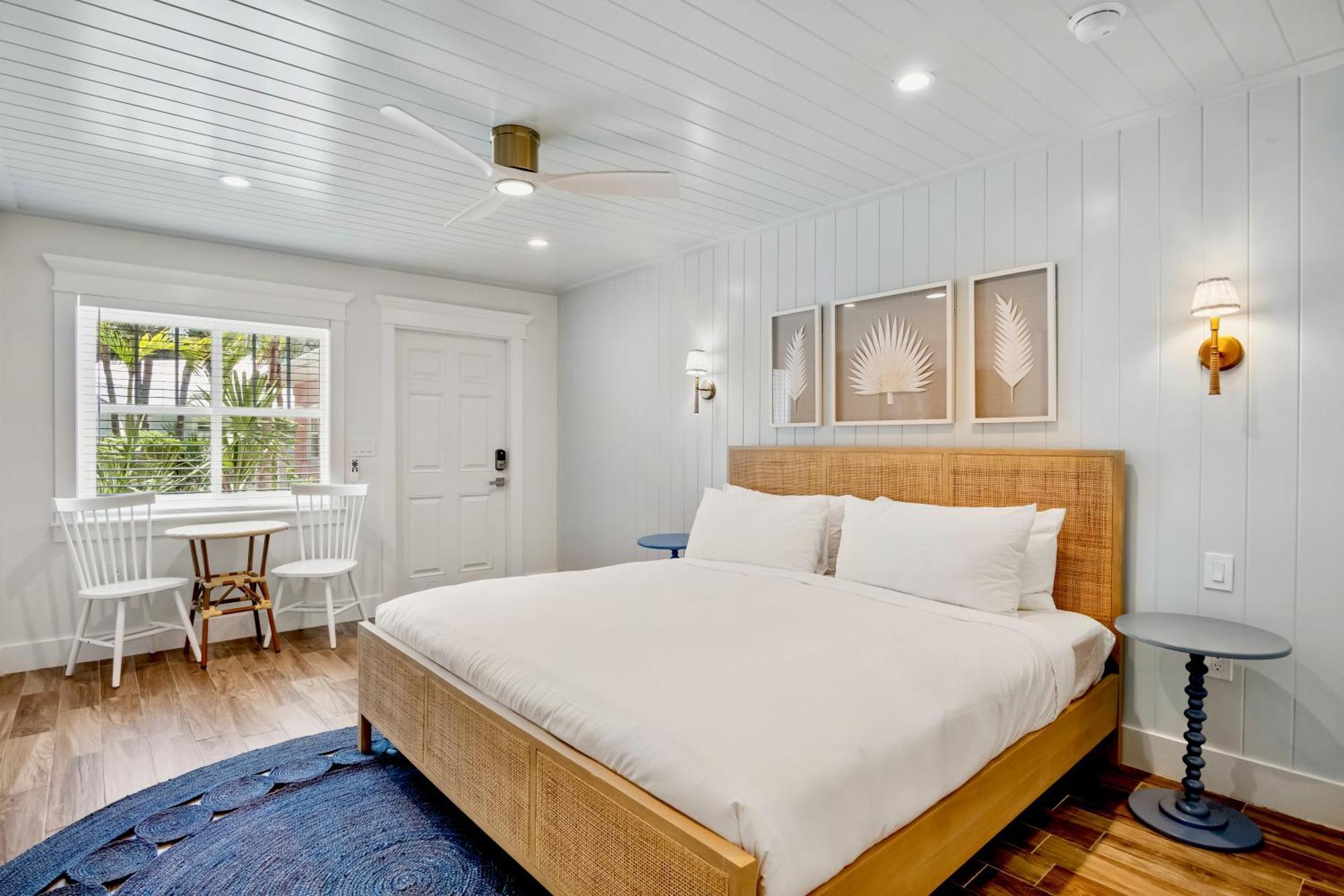Tropical Breeze Resort Bee Ridge Exterior foto