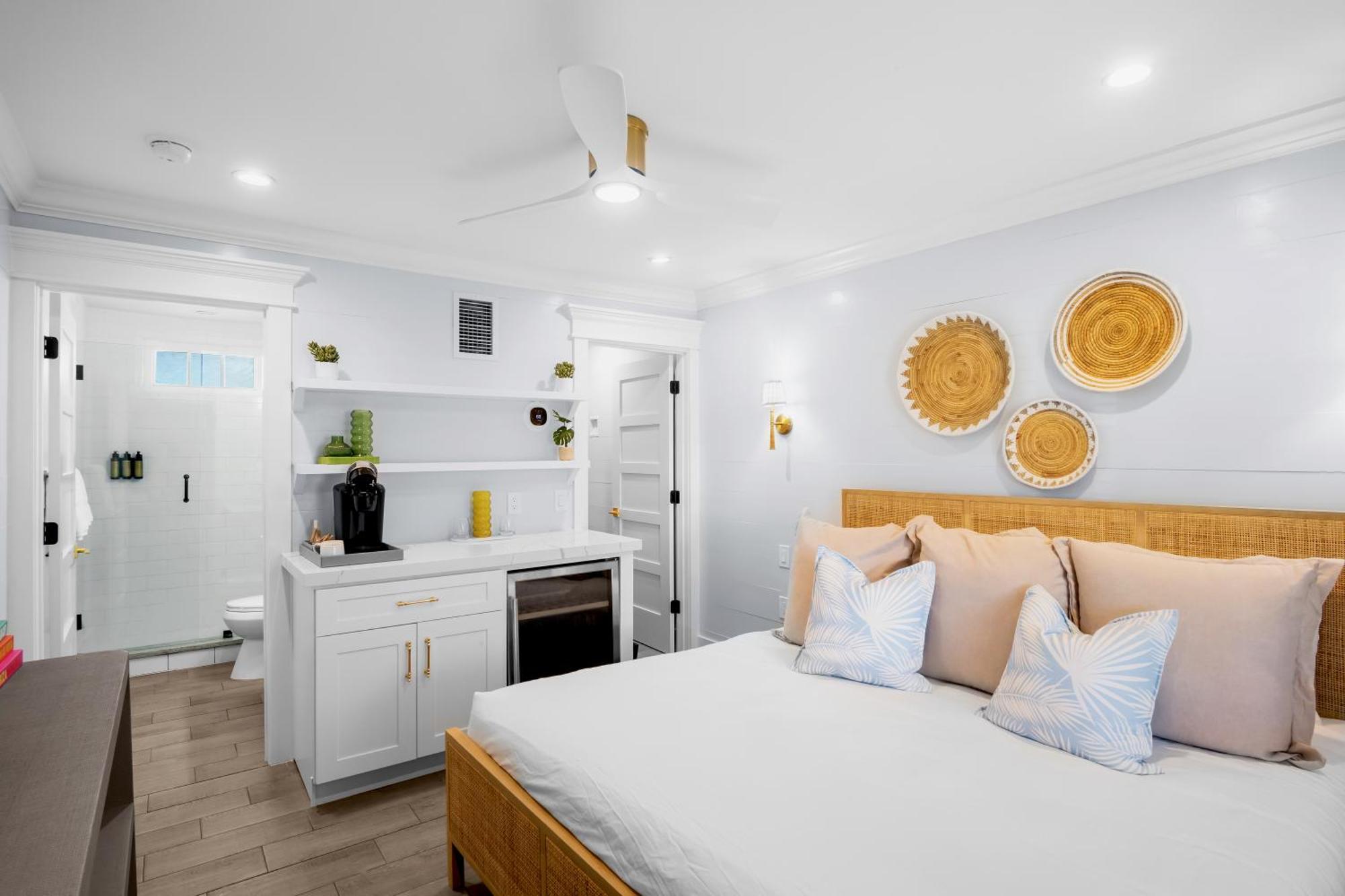 Tropical Breeze Resort Bee Ridge Exterior foto